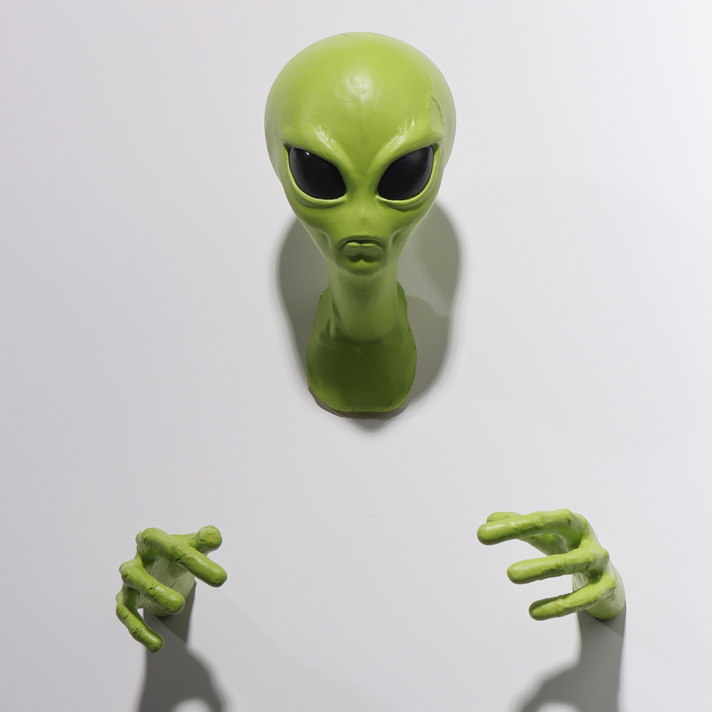 Настенный декор в виде НЛО и и – обзор и цена Resin Art Zone